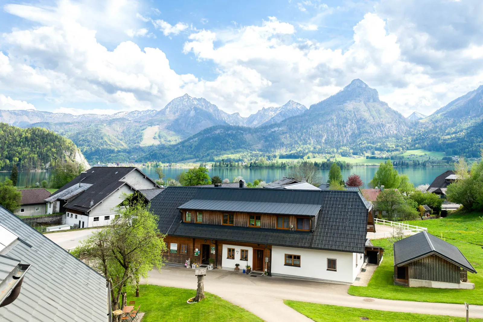 Ausblick über dem Hof zum Wolfgangsee